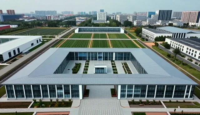 商铺装修中的性能表现与适用场景分析